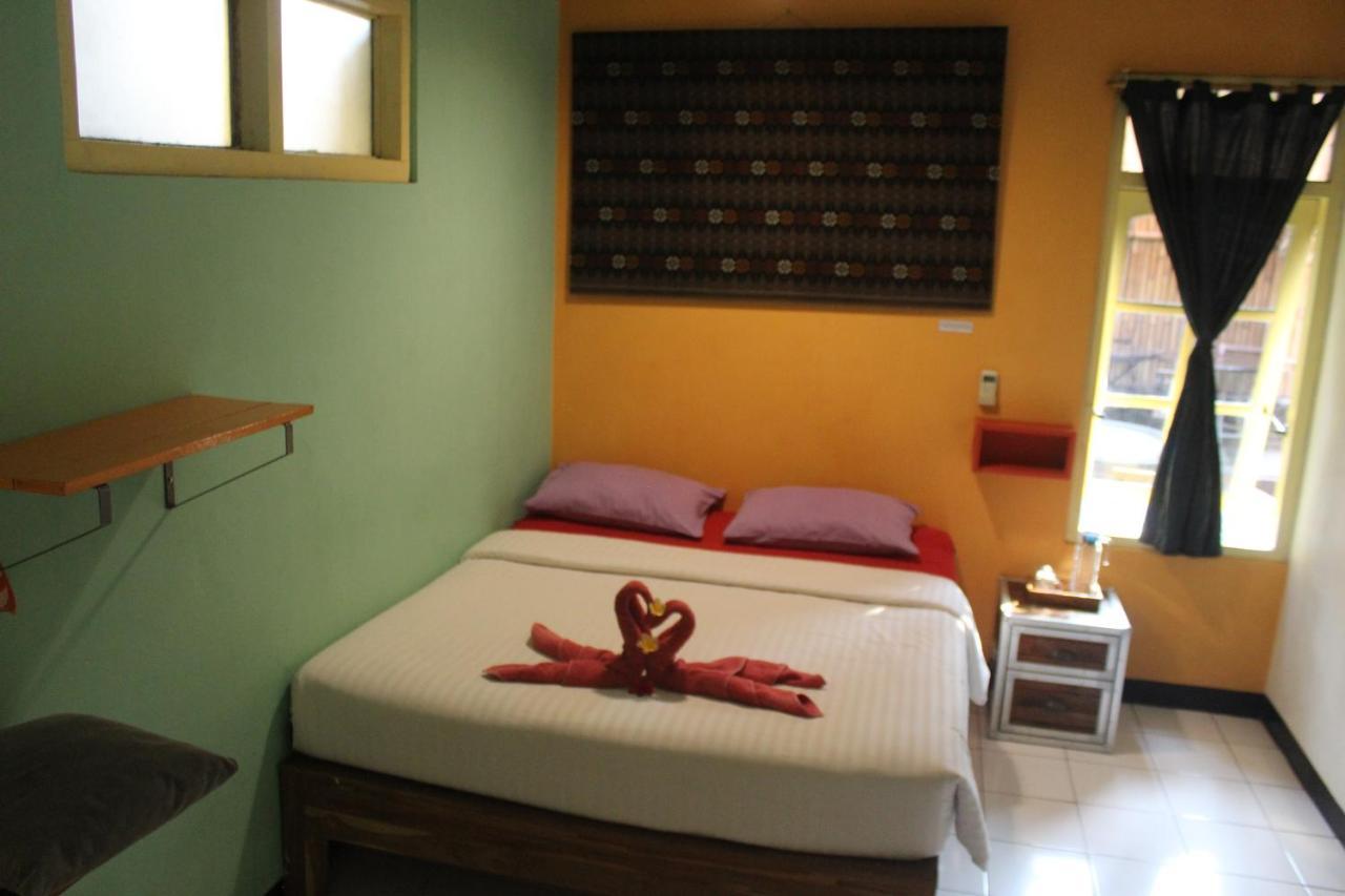 ViaVia Guesthouse Yogyakarta Extérieur photo
