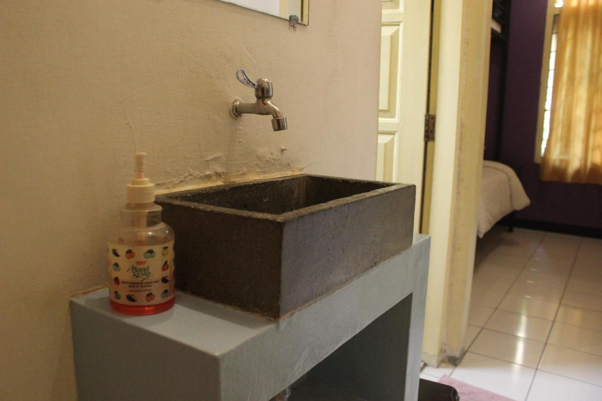 ViaVia Guesthouse Yogyakarta Extérieur photo