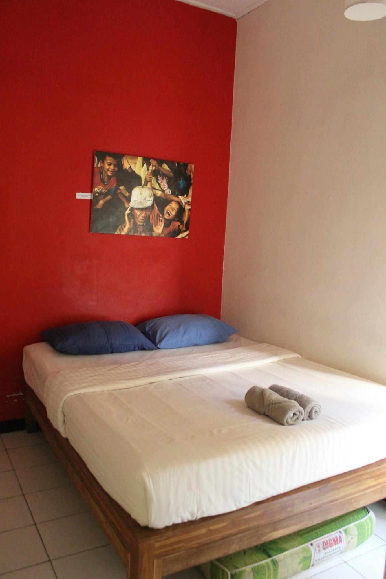 ViaVia Guesthouse Yogyakarta Extérieur photo