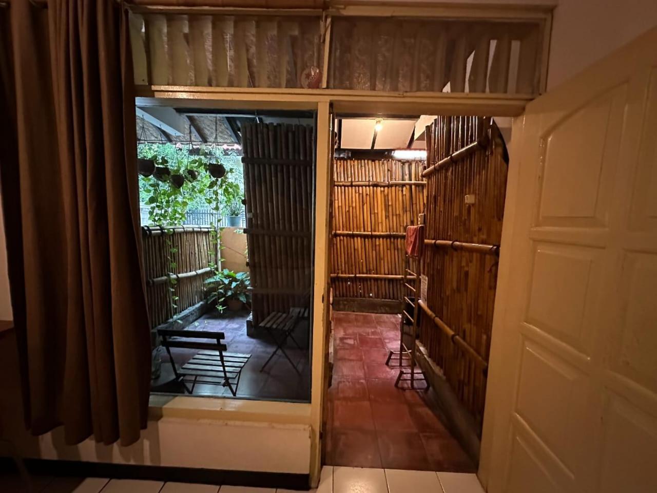 ViaVia Guesthouse Yogyakarta Extérieur photo
