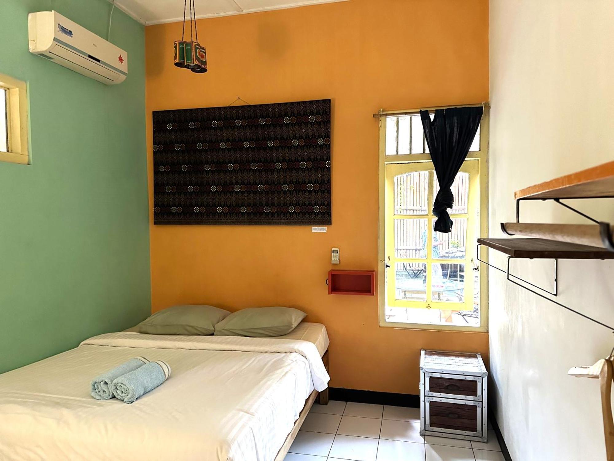 ViaVia Guesthouse Yogyakarta Extérieur photo